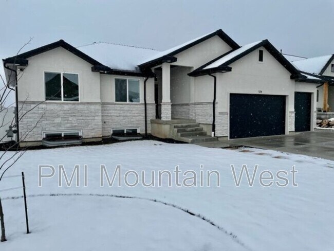 Building Photo - 574 W 275 N