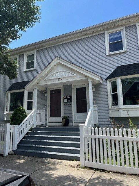 Foto del edificio - 275 Boston Ave