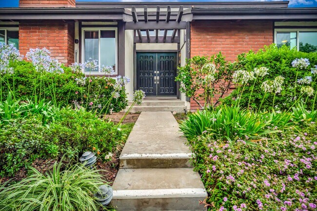 Foto del edificio - 1329 Avenida de Cortez