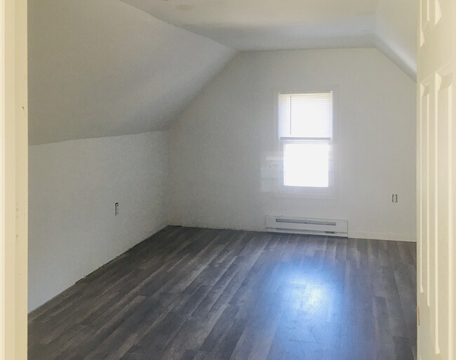 Building Photo - 336 High Rock Rd