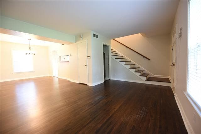 Building Photo - 6357 Oriole Dr