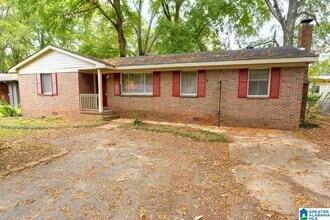 Building Photo - 9805 Maple Ln