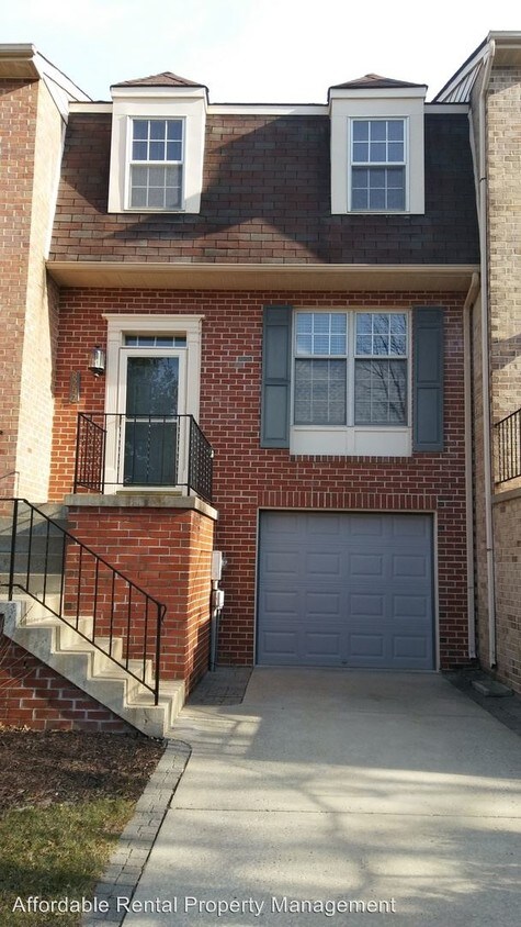 Primary Photo - 3 br, 2.5 bath House - 8292 Waterside Court