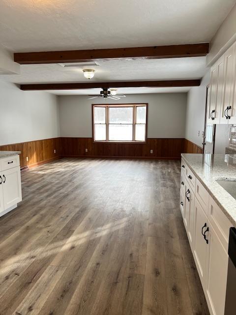 Building Photo - 9970 Knollwood Ridge Dr