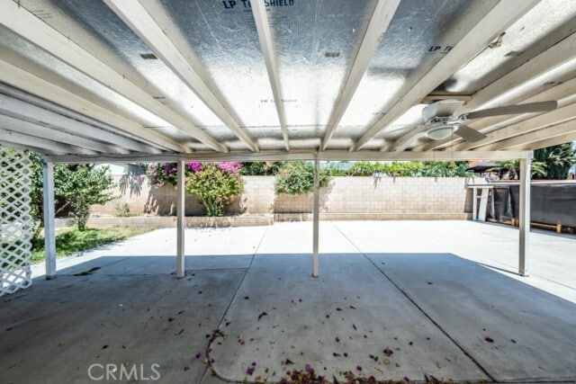 Building Photo - 1028 W Woodcrest St