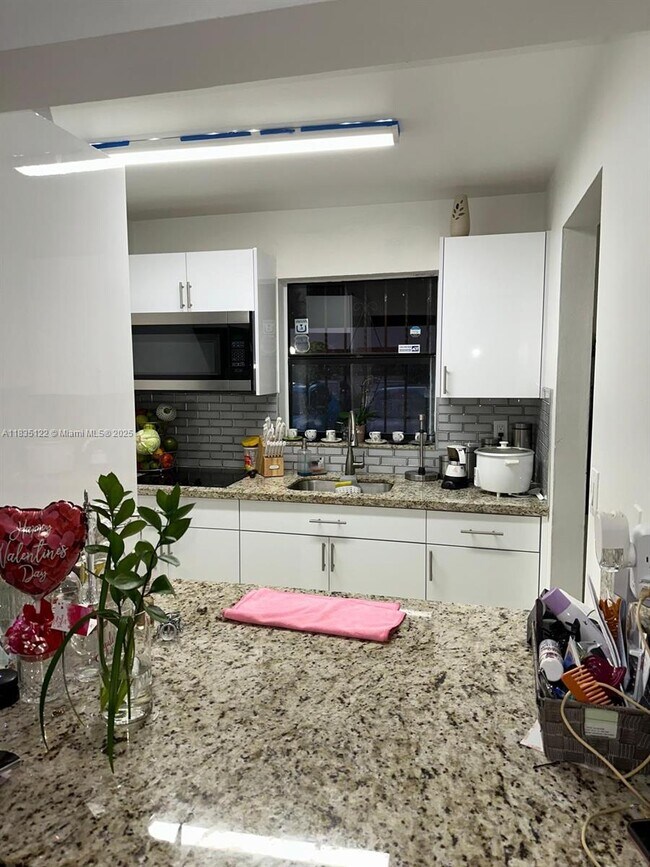 Foto del edificio - 204 NW 71st Ave