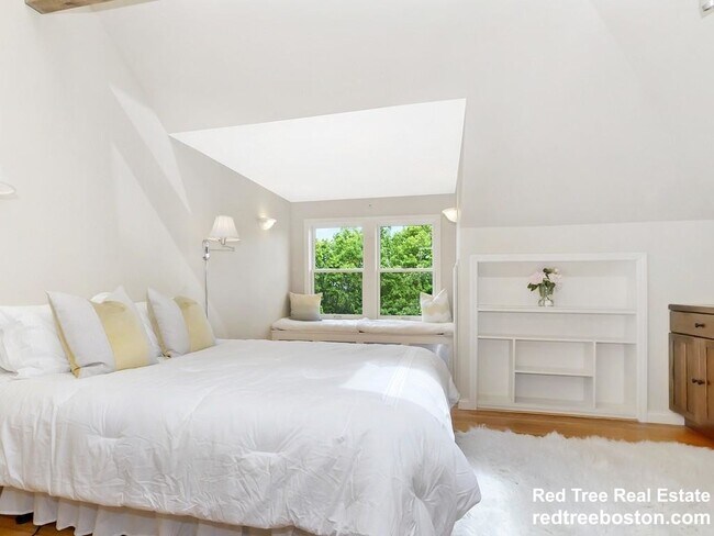 Foto del edificio - 68 Algonquin Rd