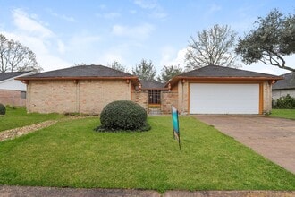 Building Photo - 613 W Castle Harbour Dr