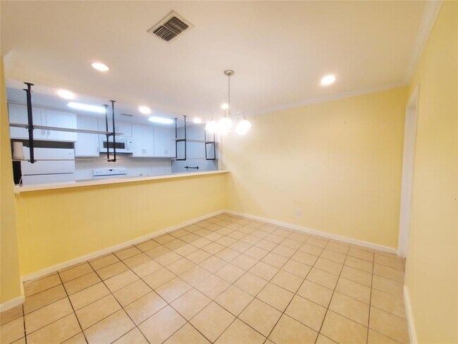 Building Photo - 4525 Altamesa Blvd