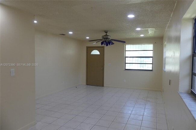 Building Photo - 8130 NW 14th Ct