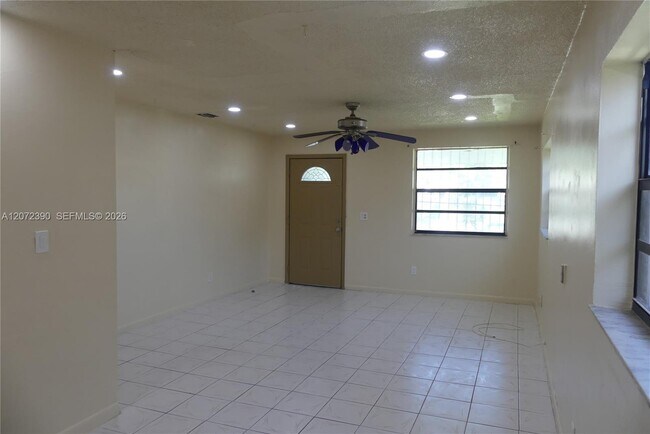 Foto del edificio - 8130 NW 14th Ct