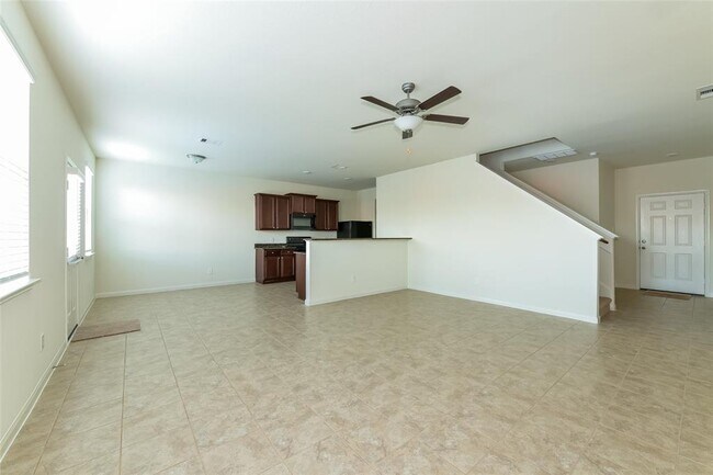 Building Photo - 27053 Leonardo Dr