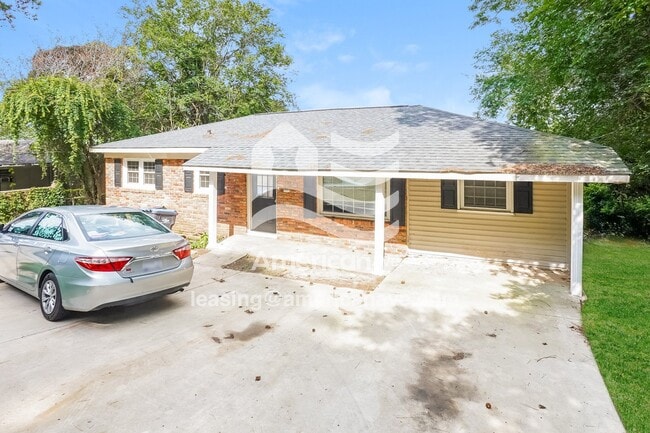 Building Photo - 2430 Golden Camp Rd