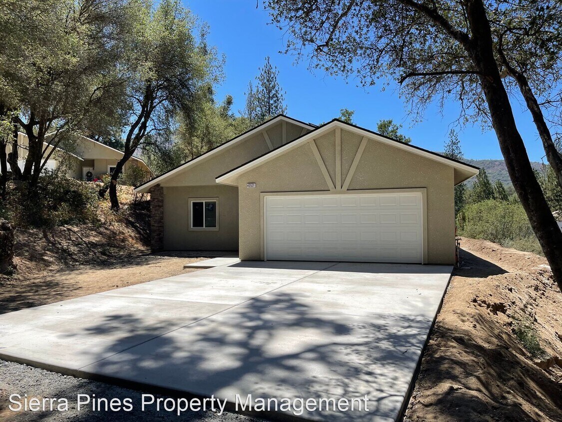 Foto principal - 3 br, 2 bath House - 40531 Bollinger Place