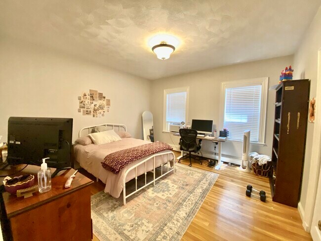 Foto del edificio - 1433 Cambridge St