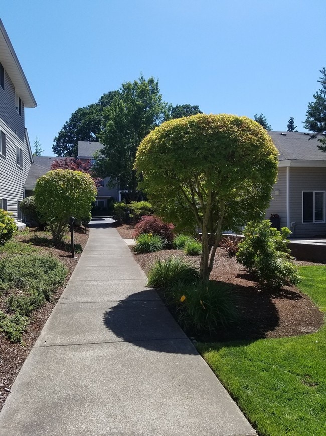 Foto del edificio - Cascade Woods Apartments