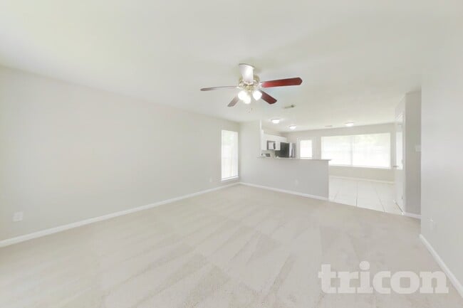 Building Photo - 8707 Texas Acorn Ave
