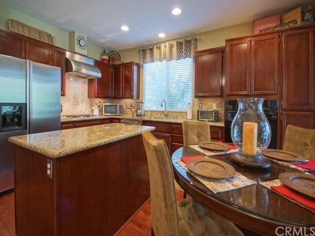 Open Kitchen - 14066 Glendale Ct