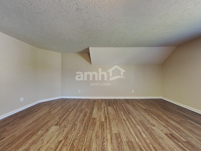 Building Photo - 1287 Wentworth Drive