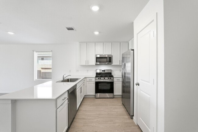 Building Photo - 6639 Orange Daylily Ln