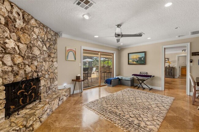 Building Photo - 180 Spring Wood Trail