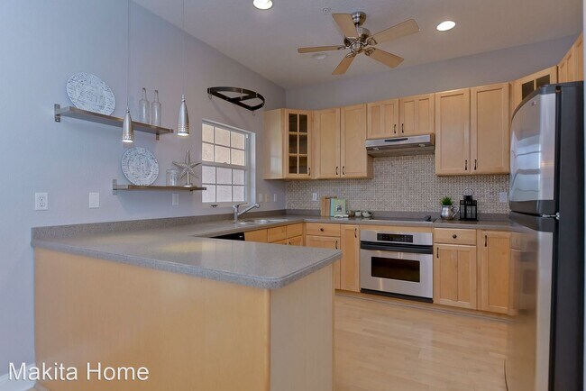Foto del edificio - 3 br, 3 bath House - 213 126th Avenue