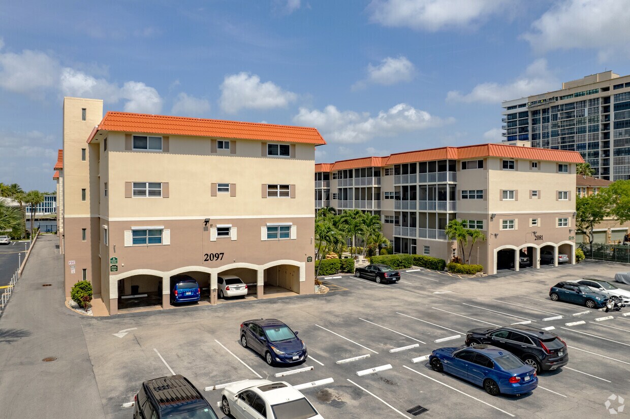 Primary Photo - Riveria Apartments