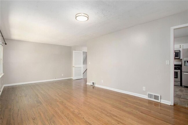 Building Photo - 1768 Briarlake Cir