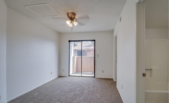 Foto del edificio - 4809 Hahn Ave