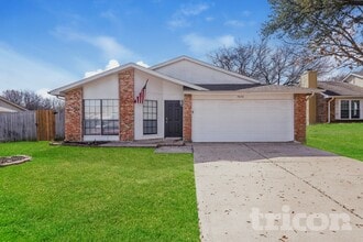 Building Photo - 7808 Portman Ave