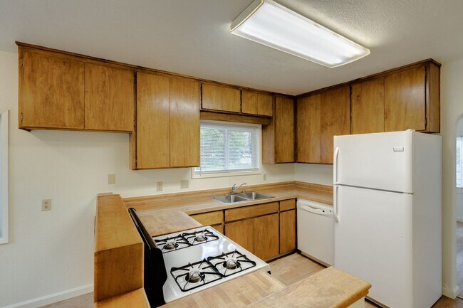 Foto del edificio - Charming 3 Bed 2 Bath Home in Chico!