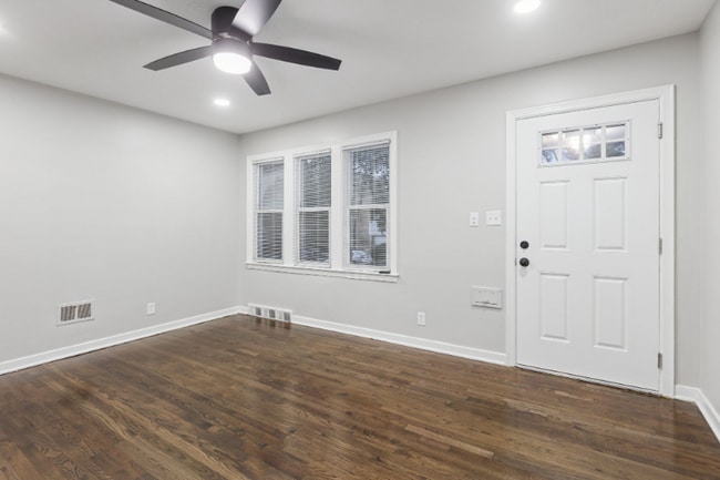 Building Photo - 3354 N 38th St