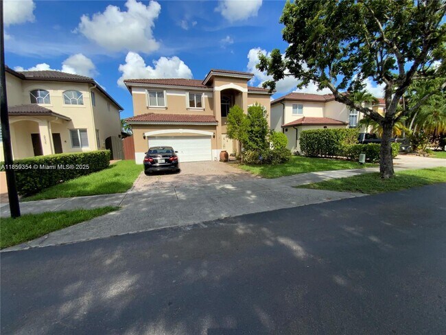 Building Photo - 6528 SW 158th Pass
