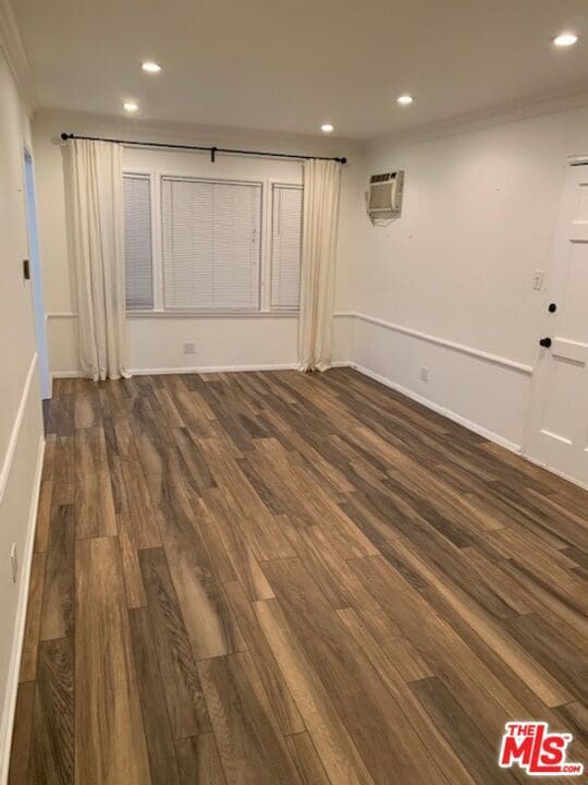 Foto del edificio - 9381 Charleville Blvd