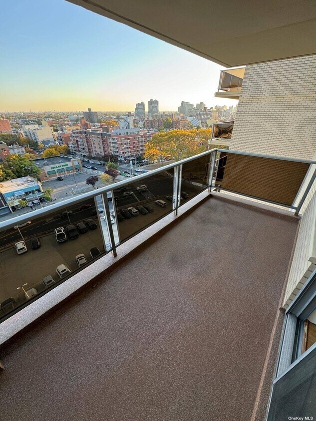 Foto principal - 175-20 Wexford Terrace