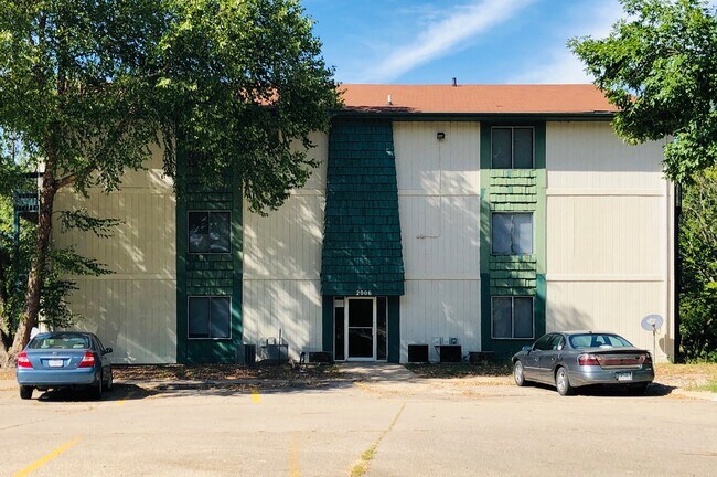 Foto del edificio - 2006 NW Hickory Ln