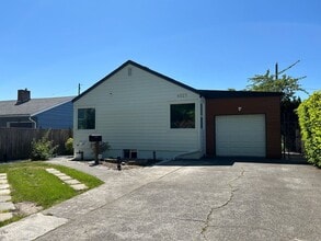 Building Photo - 6023 35th Ave SW