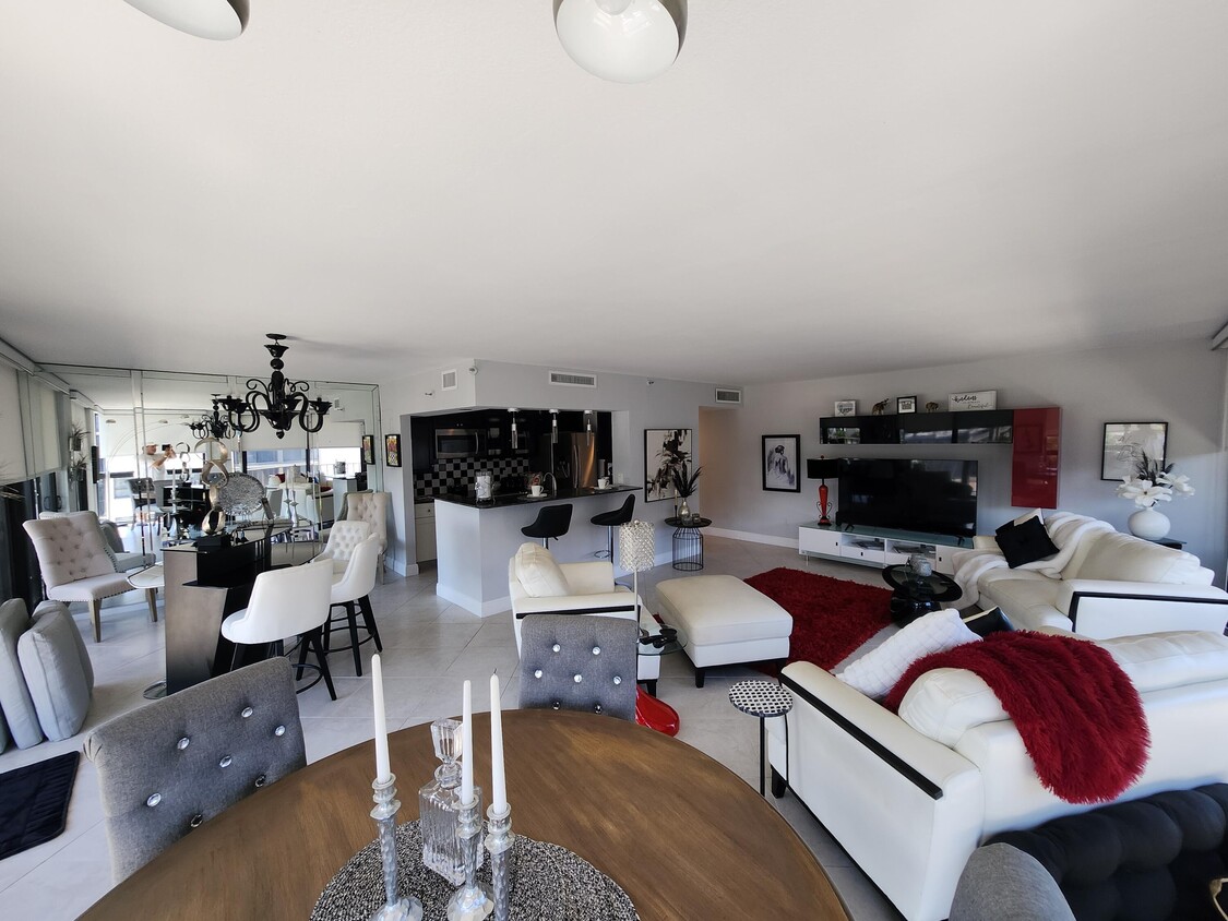 Foto principal - 899 Jeffery St