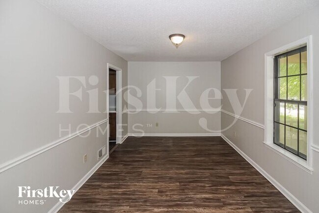 Foto del edificio - 2804 Ravenwood Dr