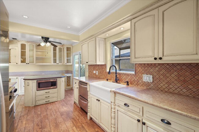 Building Photo - 24427 Ward St