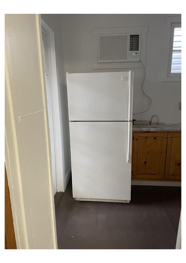 Building Photo - 9571 - 108/110 East Main St (MCPHEARSON BUILDING)