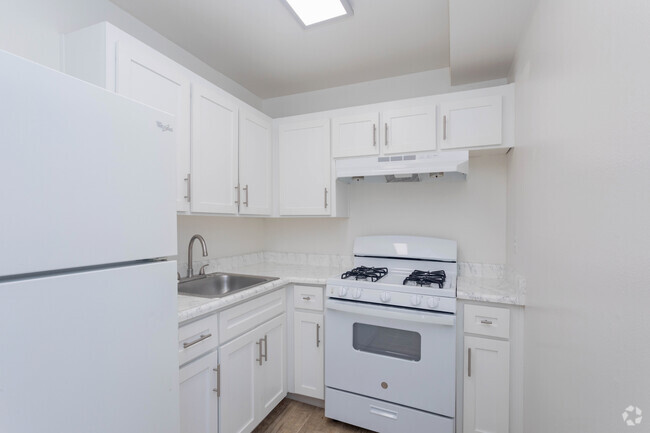 1HAB, 1BA - Cocina - Foxdale Apartments