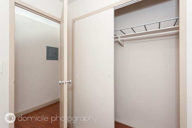 Foto del edificio - WONDERFUL RENOVATED STUDIO APARTMENT W/ HE...