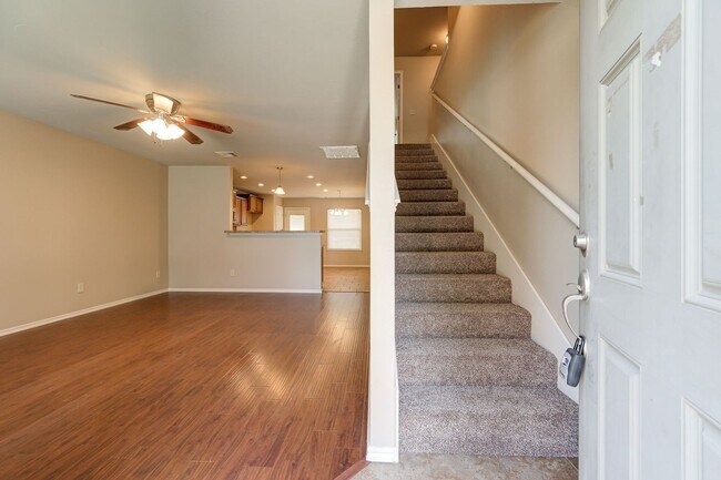Foto del edificio - ** $500 Off Move-in Special ** Gorgeous 4 ...