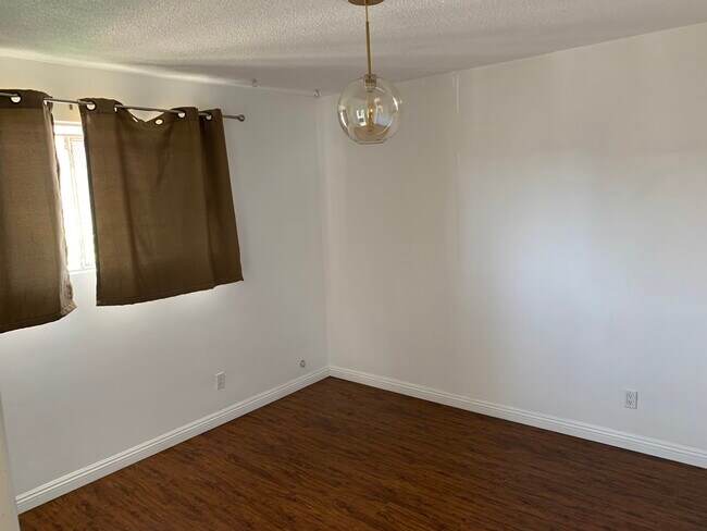 Foto del edificio - 425 Cottage Home St