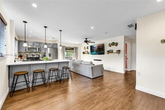 Building Photo - 6236 SW 136th Ct