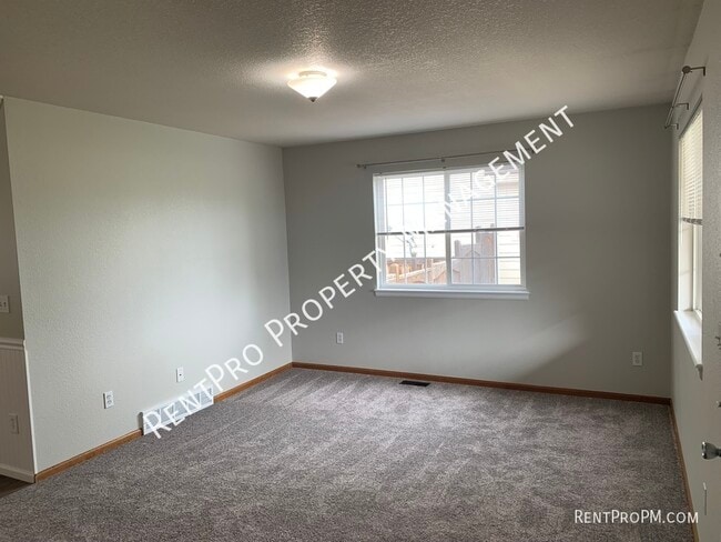 Building Photo - 4097 Rockvale Dr