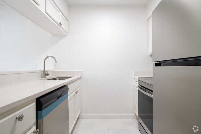 1BR, 1BA - 587SF - ATX Residence LLC
