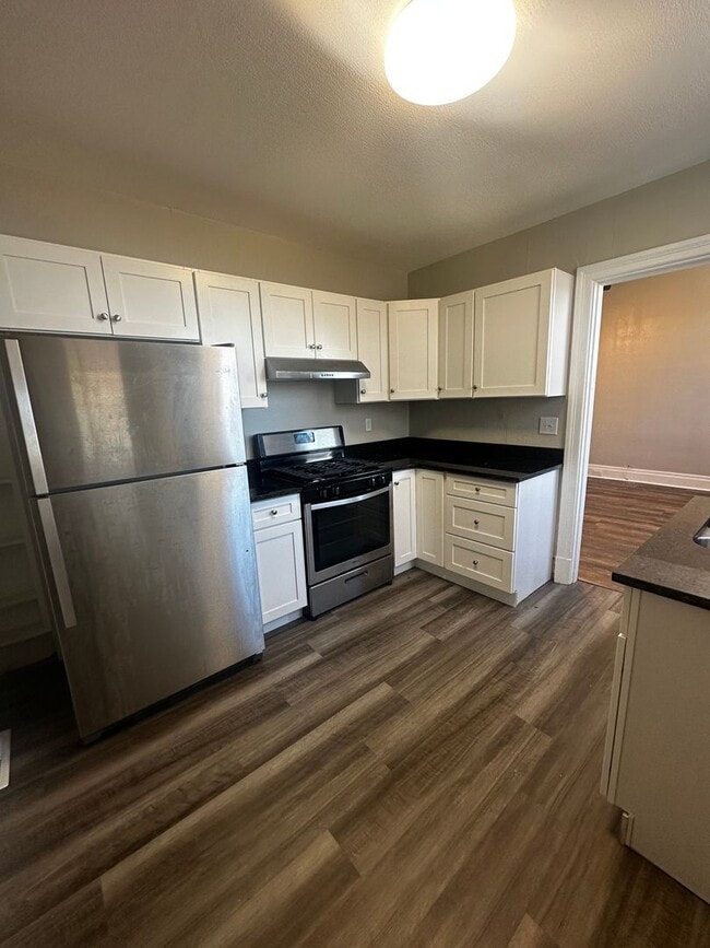 Photo - 1408 Methyl St Apartment