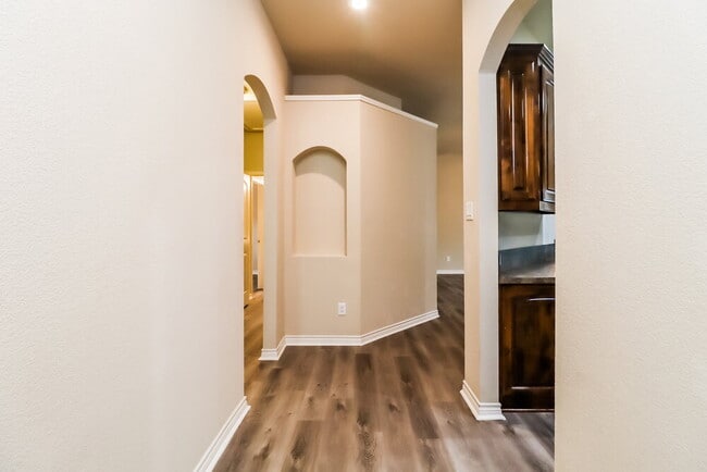 Building Photo - 160 Spring Hollow Dr